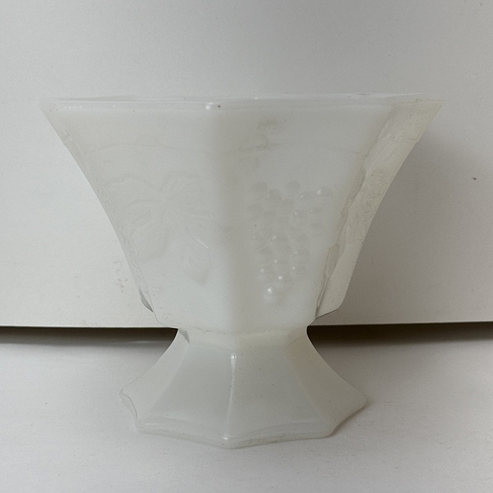 Vintage Milk Glass Pedestal Octagon Fruit Bowl With Grapes And Grape Leaves